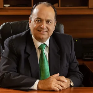 Claudio Alpízar Otoya, politólogo costarricense y columnista de opinión en Radio Zurquí