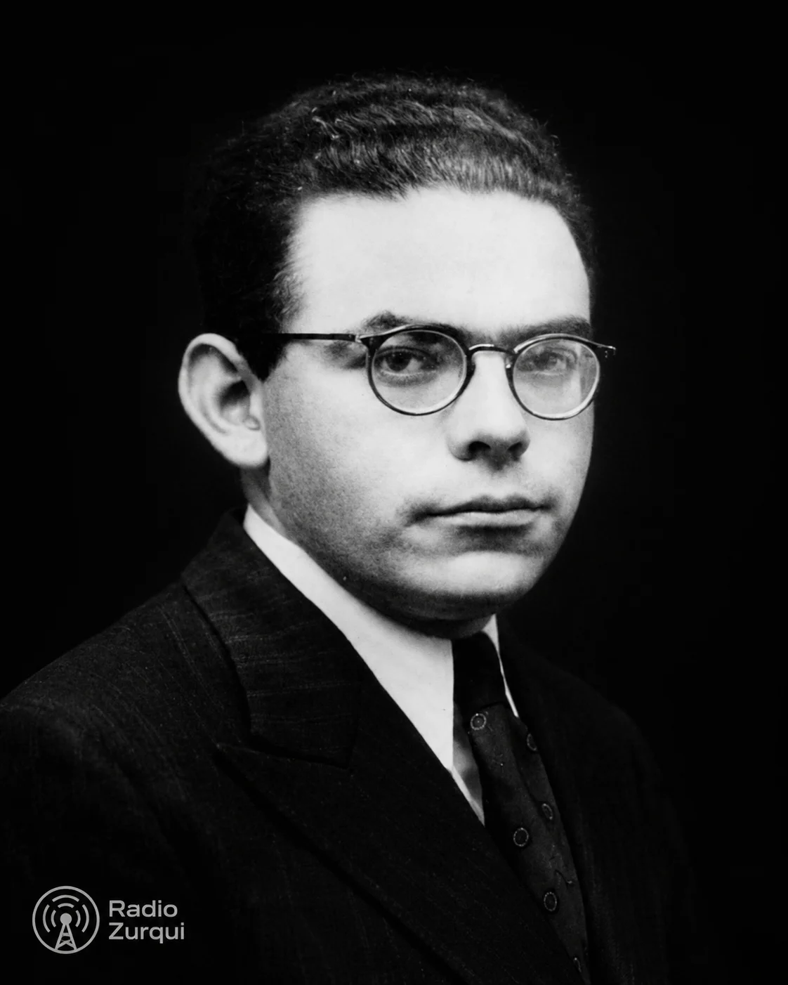 Manuel Mora Valverde en retrato editorial para la cita del día 6 de junio de Radio Zurquí